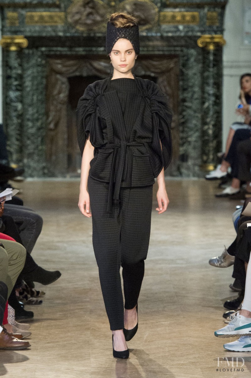 Daria Piotrowiak featured in  the Stéphanie Coudert fashion show for Autumn/Winter 2014