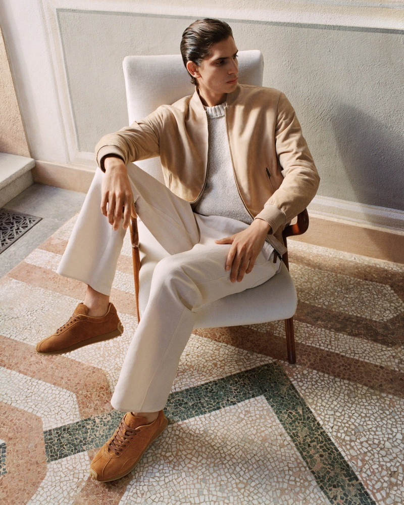 Tod\'s advertisement for Pre-Spring 2025