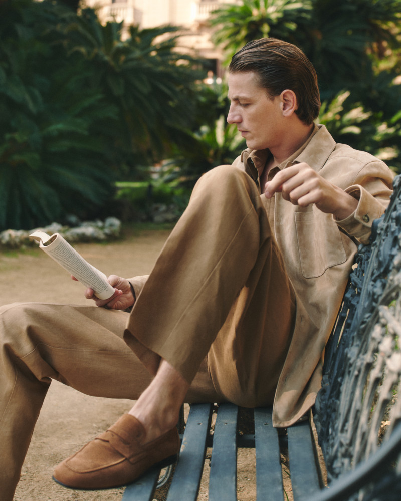 Tod\'s advertisement for Pre-Spring 2025