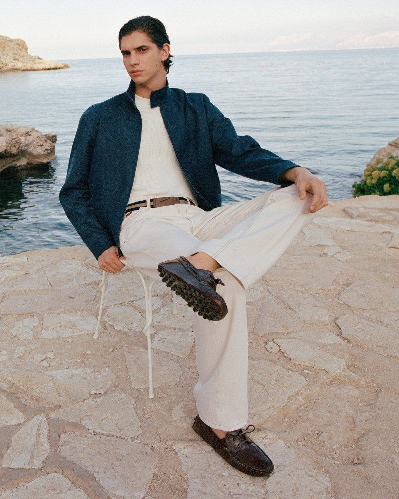 Tod\'s advertisement for Pre-Spring 2025
