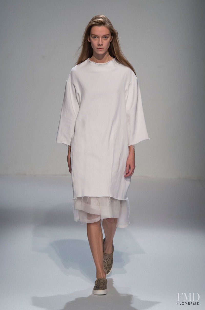 Moon Young Hee fashion show for Spring/Summer 2015