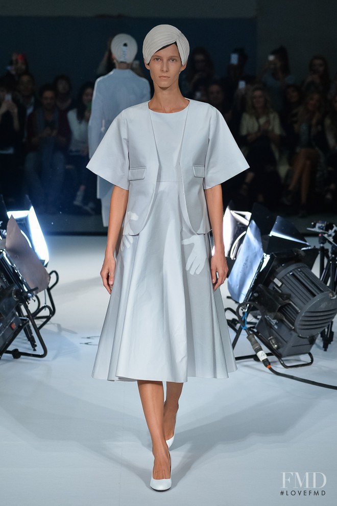 Anrealage fashion show for Spring/Summer 2015