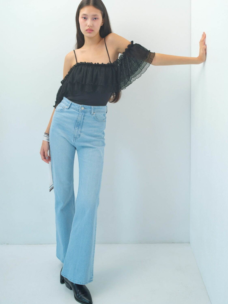 Snidel lookbook for Spring/Summer 2025