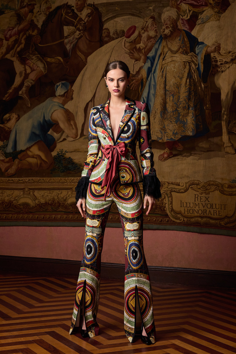 Alice + Olivia lookbook for Autumn/Winter 2025