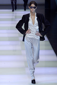 Giorgio Armani fashion show for Autumn/Winter 2002