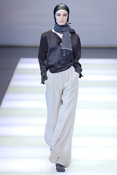 Giorgio Armani fashion show for Autumn/Winter 2002