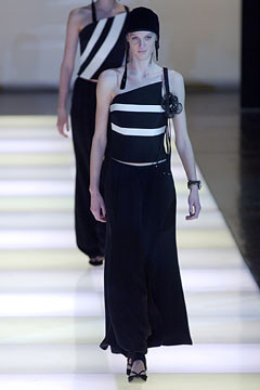 Giorgio Armani fashion show for Autumn/Winter 2002