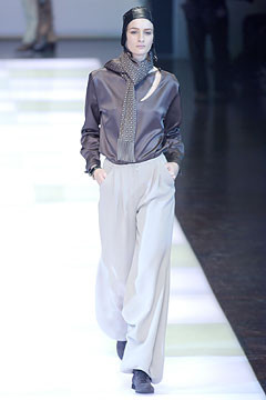 Giorgio Armani fashion show for Autumn/Winter 2002
