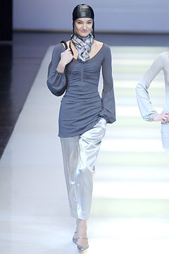 Giorgio Armani fashion show for Autumn/Winter 2002