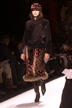 Oscar de la Renta fashion show for Autumn/Winter 2002