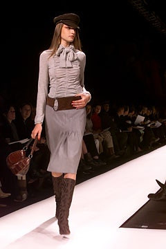 Oscar de la Renta fashion show for Autumn/Winter 2002