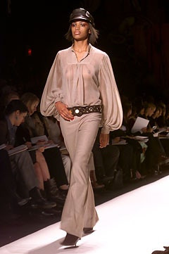 Oscar de la Renta fashion show for Autumn/Winter 2002