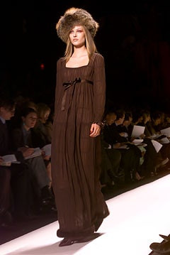 Oscar de la Renta fashion show for Autumn/Winter 2002