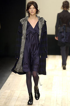 Philosophy di Lorenzo Serafini fashion show for Autumn/Winter 2002