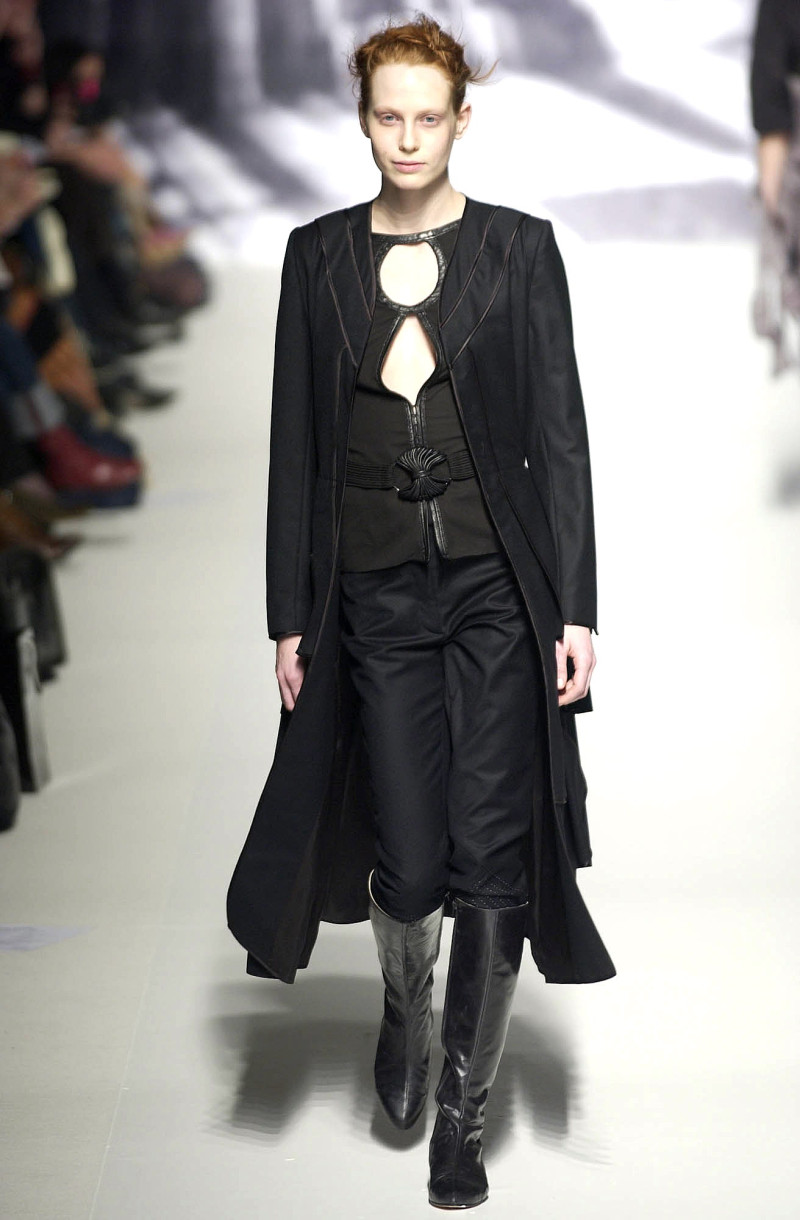 Sophia Kokosalaki fashion show for Autumn/Winter 2002