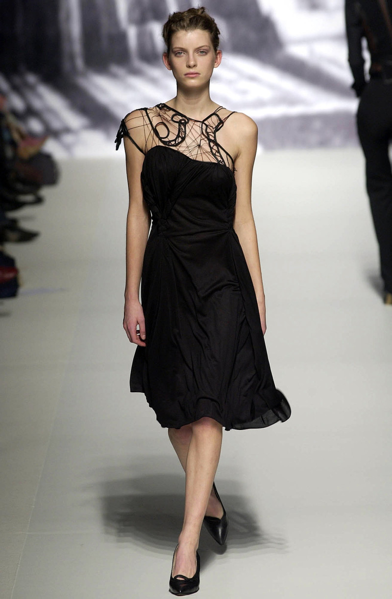Sophia Kokosalaki fashion show for Autumn/Winter 2002