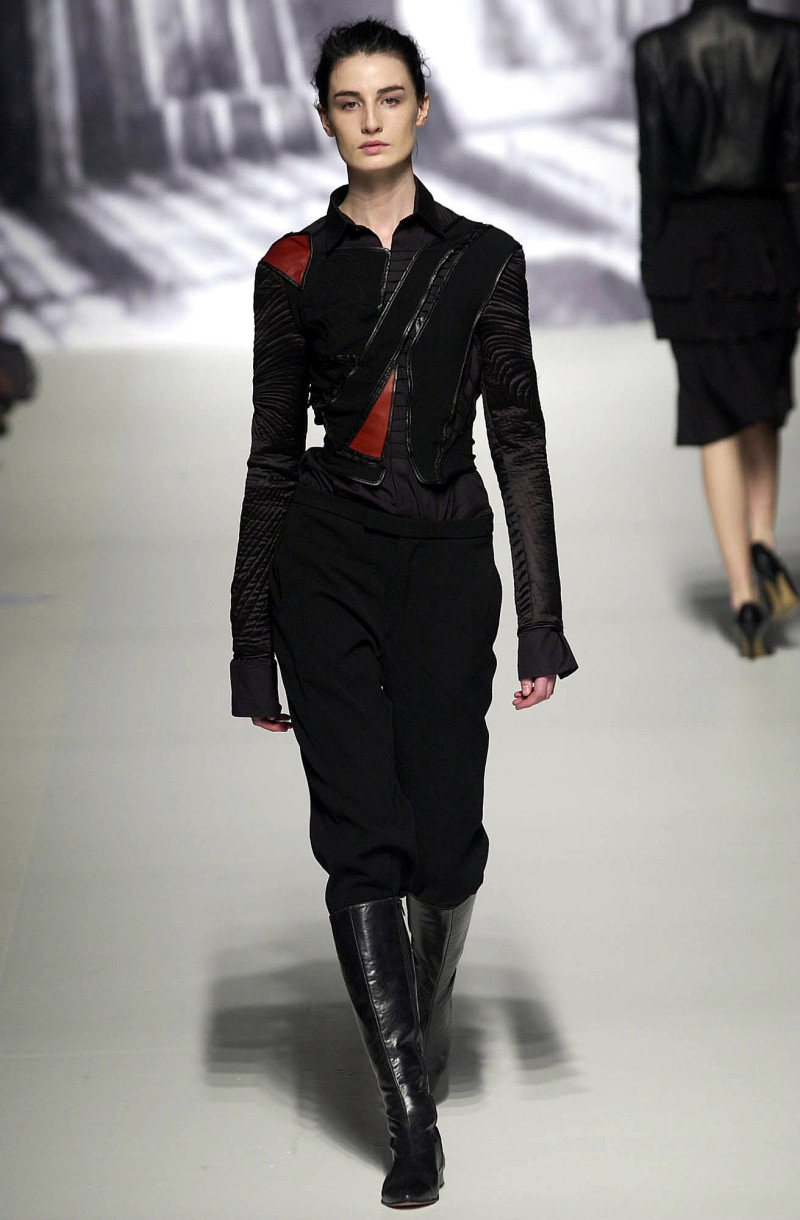 Sophia Kokosalaki fashion show for Autumn/Winter 2002