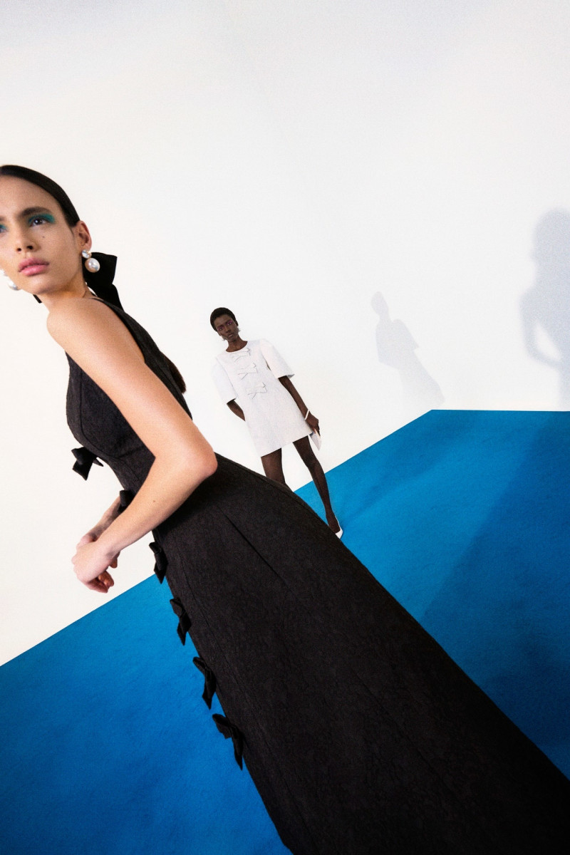 Carolina Herrera lookbook for Pre-Fall 2025