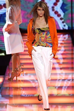 Versace fashion show for Autumn/Winter 2002