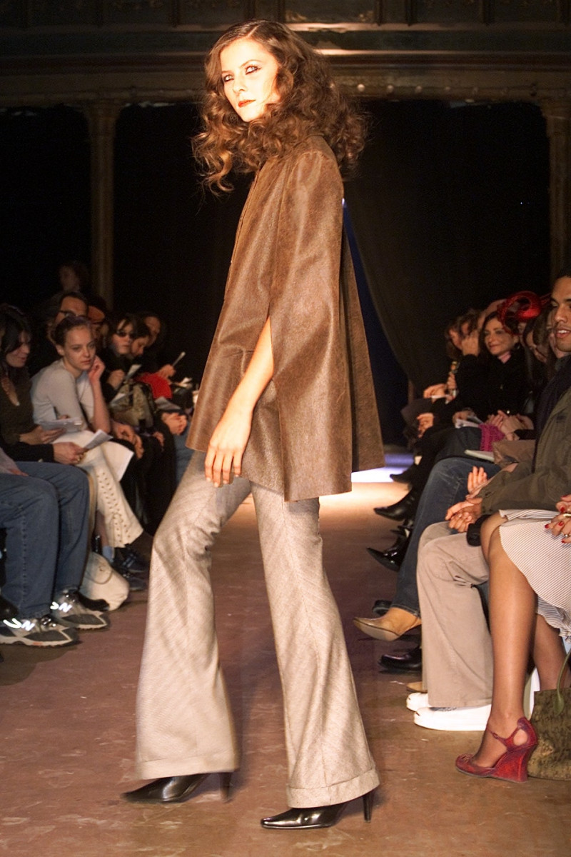 Zac Posen fashion show for Autumn/Winter 2002