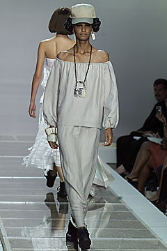 Alice Roi fashion show for Spring/Summer 2002