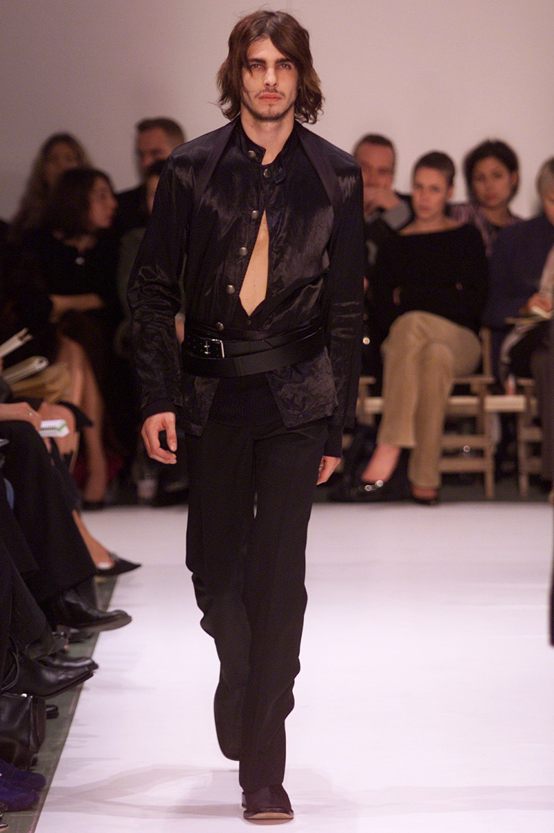 Ann Demeulemeester fashion show for Spring/Summer 2002