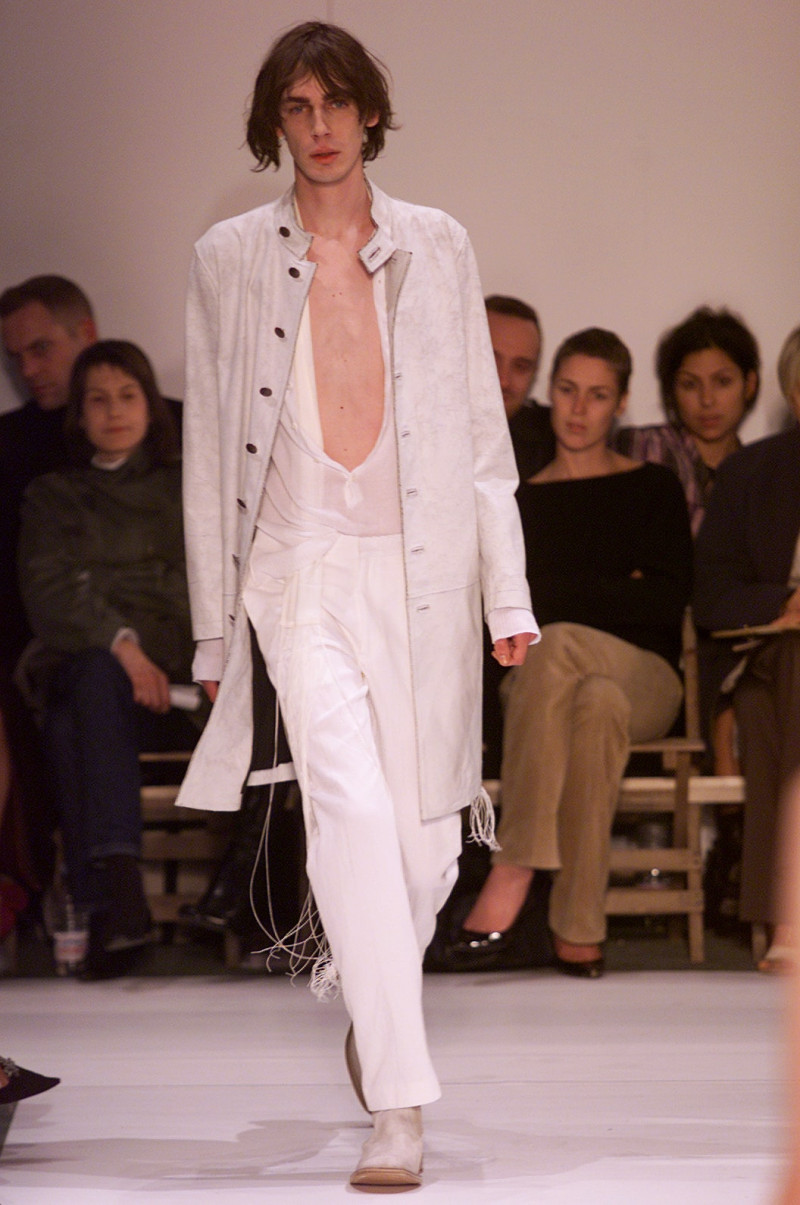 Ann Demeulemeester fashion show for Spring/Summer 2002