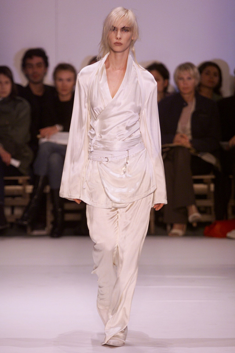 Ann Demeulemeester fashion show for Spring/Summer 2002