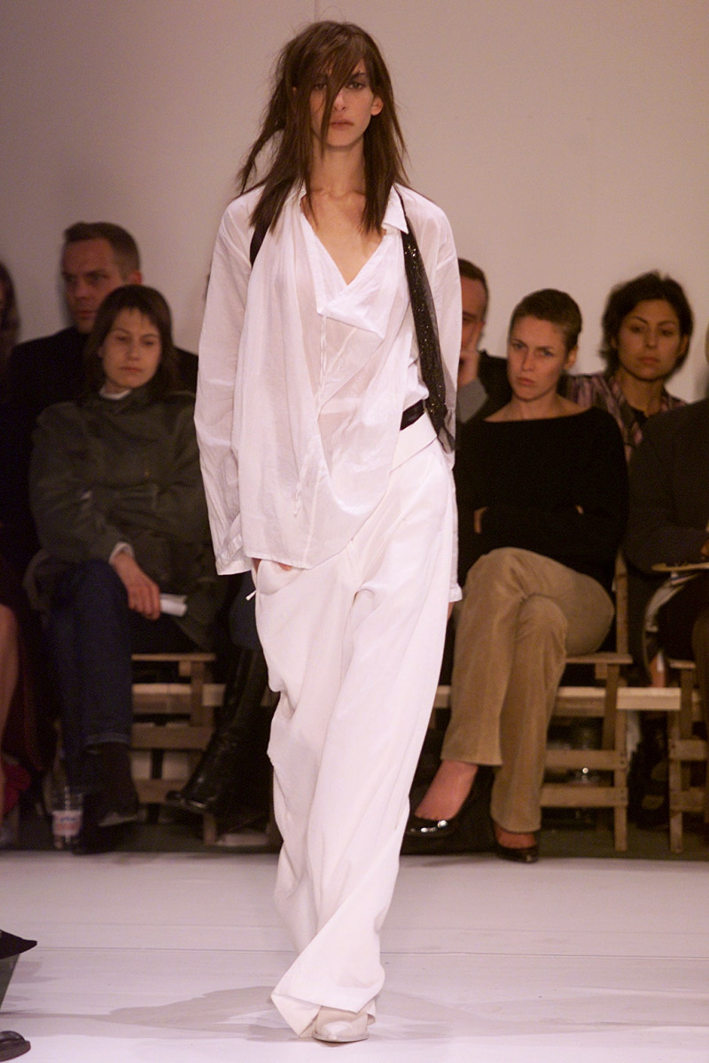 Ann Demeulemeester fashion show for Spring/Summer 2002
