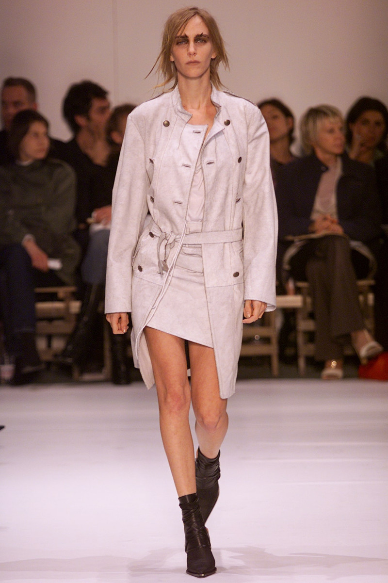 Ann Demeulemeester fashion show for Spring/Summer 2002