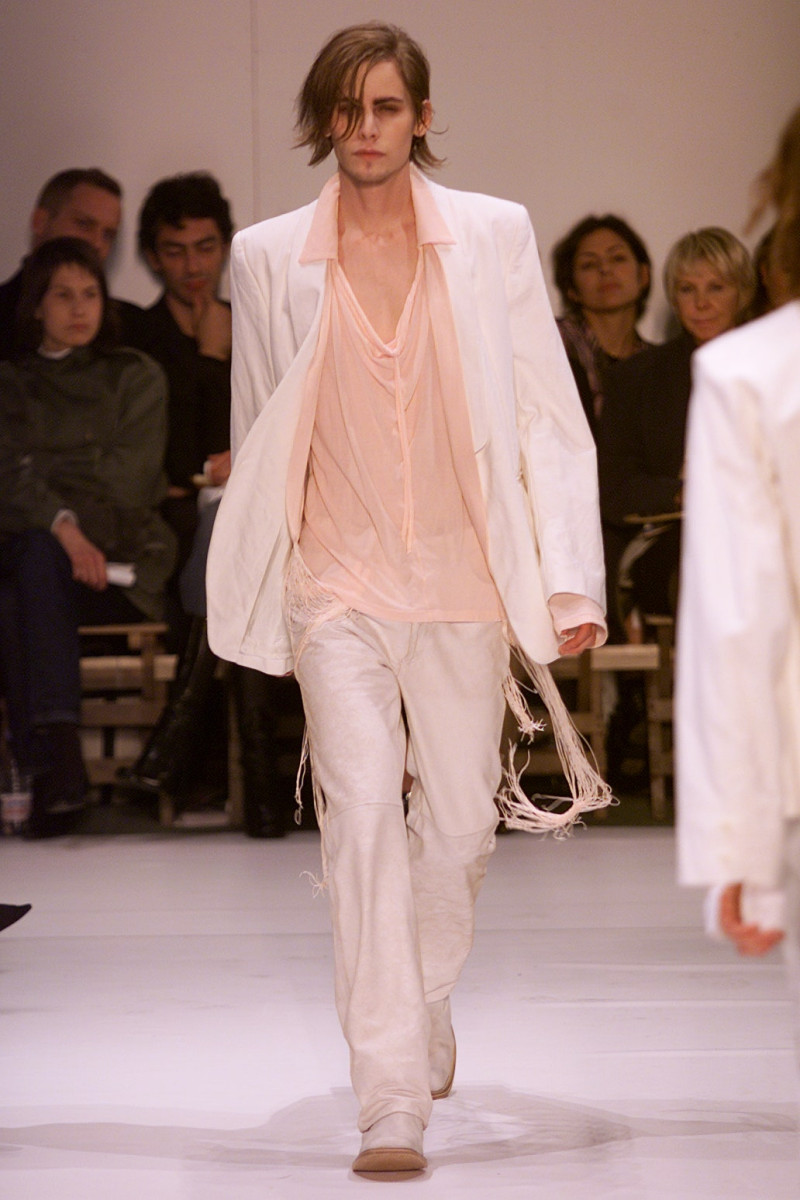 Ann Demeulemeester fashion show for Spring/Summer 2002