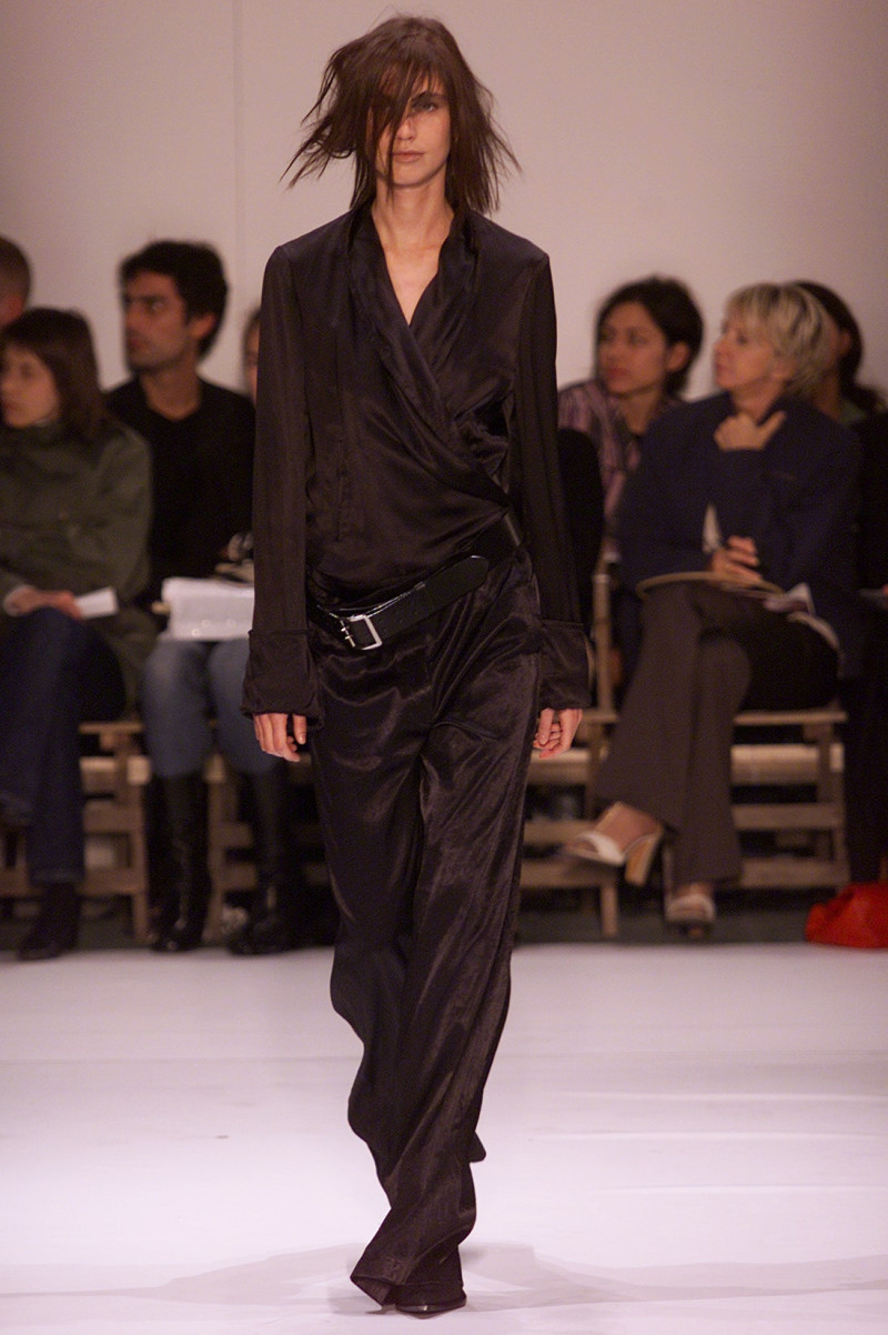 Ann Demeulemeester fashion show for Spring/Summer 2002