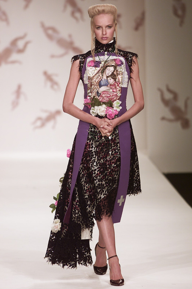 Arkadius fashion show for Spring/Summer 2002