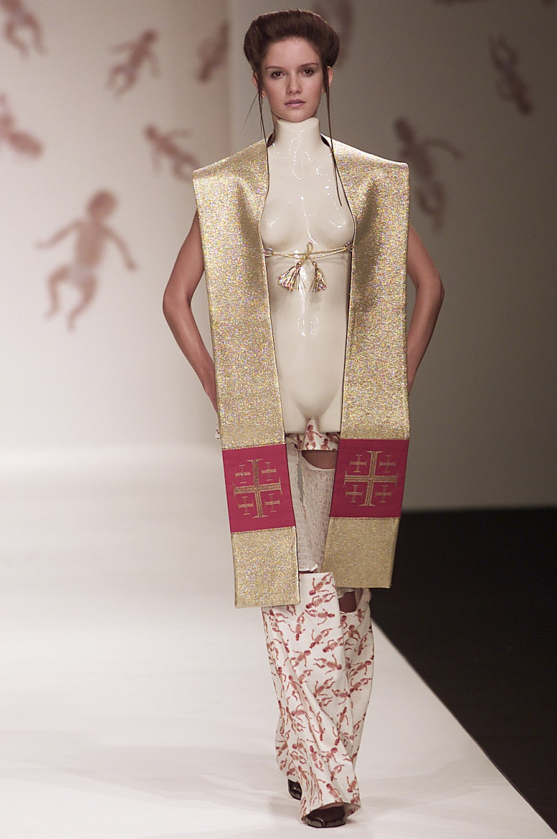 Arkadius fashion show for Spring/Summer 2002