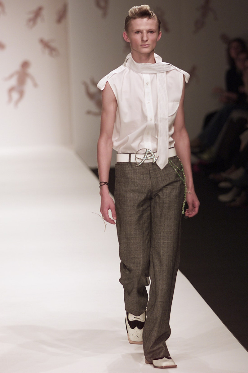 Arkadius fashion show for Spring/Summer 2002