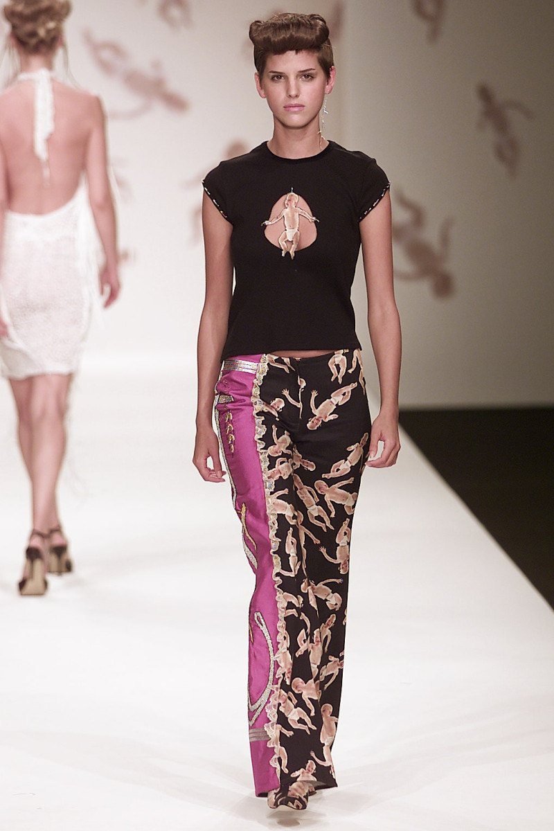 Arkadius fashion show for Spring/Summer 2002