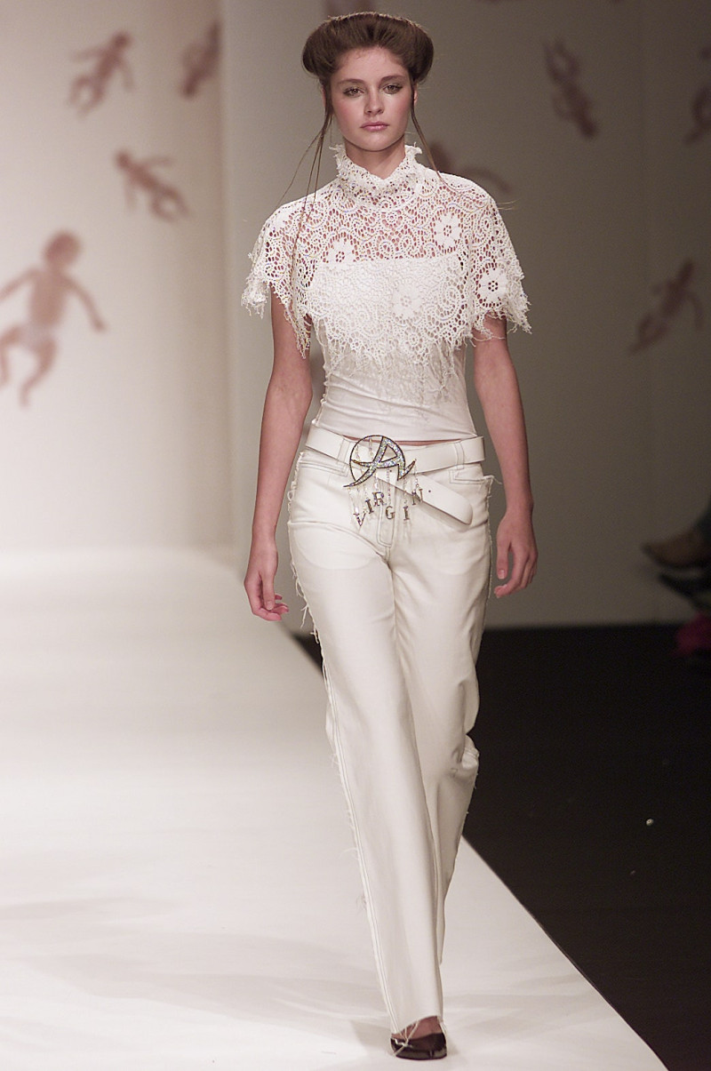 Arkadius fashion show for Spring/Summer 2002