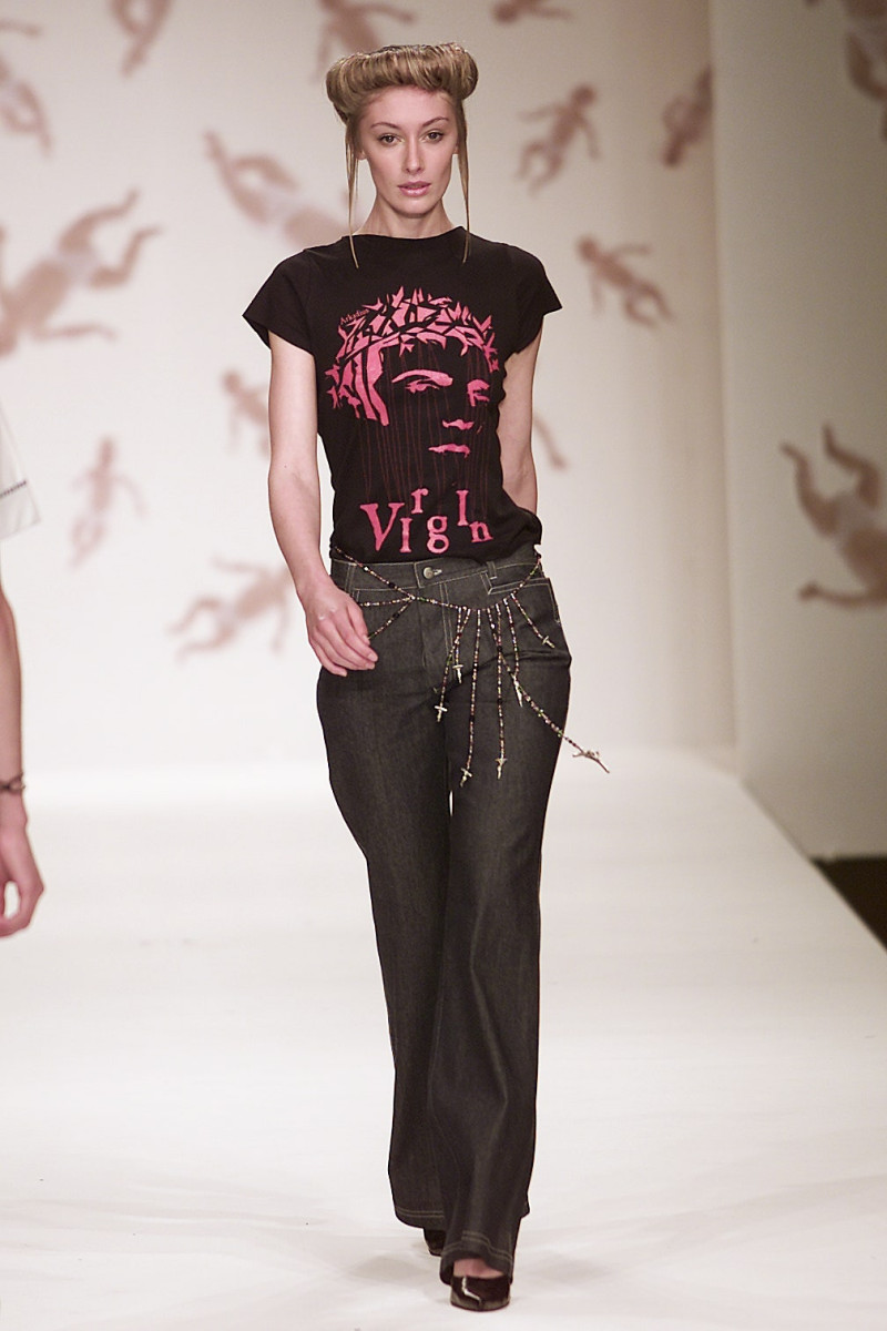 Arkadius fashion show for Spring/Summer 2002