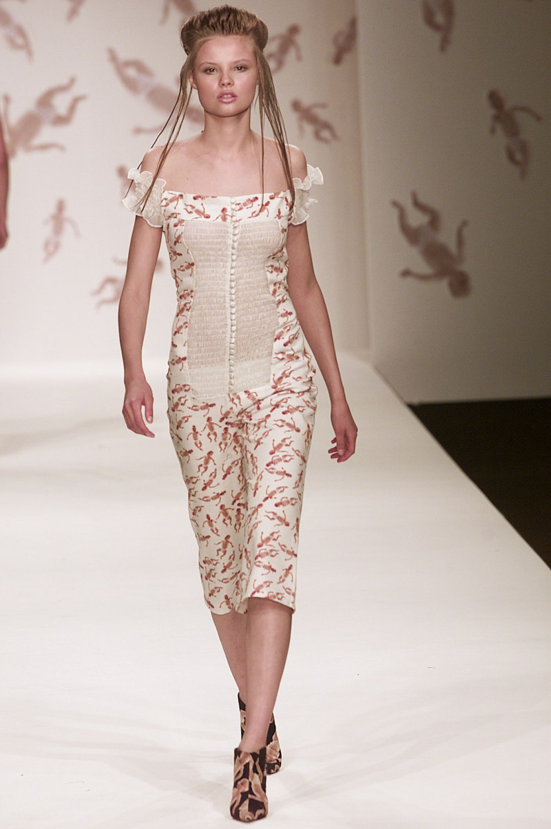 Arkadius fashion show for Spring/Summer 2002