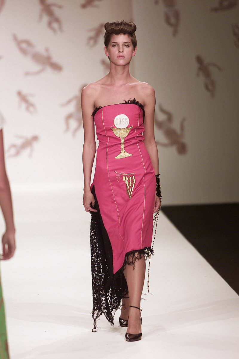 Arkadius fashion show for Spring/Summer 2002