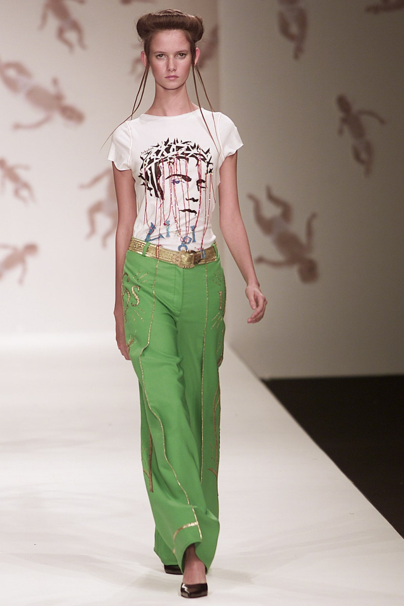 Arkadius fashion show for Spring/Summer 2002