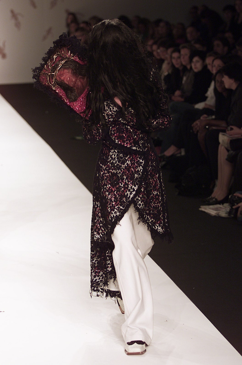 Arkadius fashion show for Spring/Summer 2002