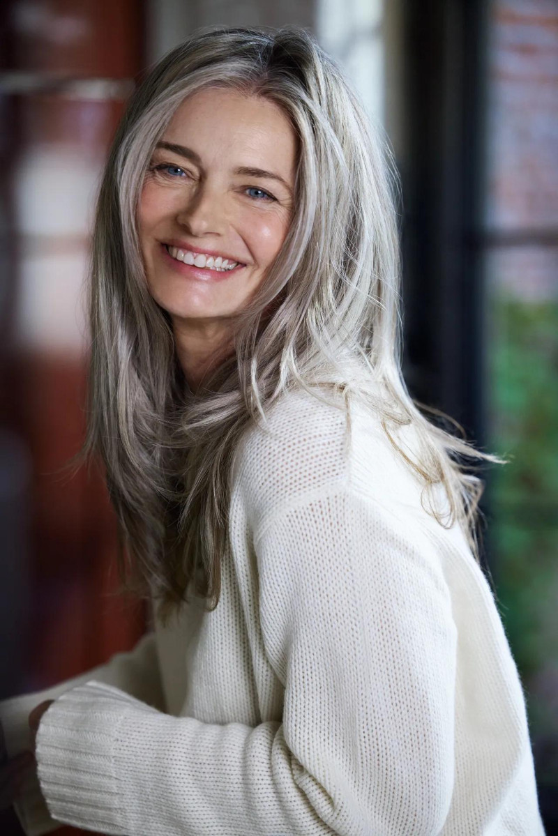 Paulina Porizkova featured in  the Estée Lauder advertisement for Spring/Summer 2025
