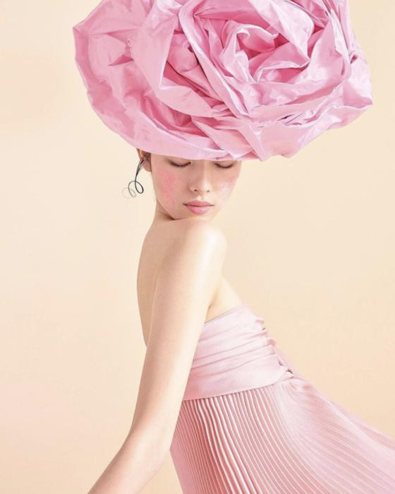 Estée Lauder CR Women advertisement for Pre-Spring 2019