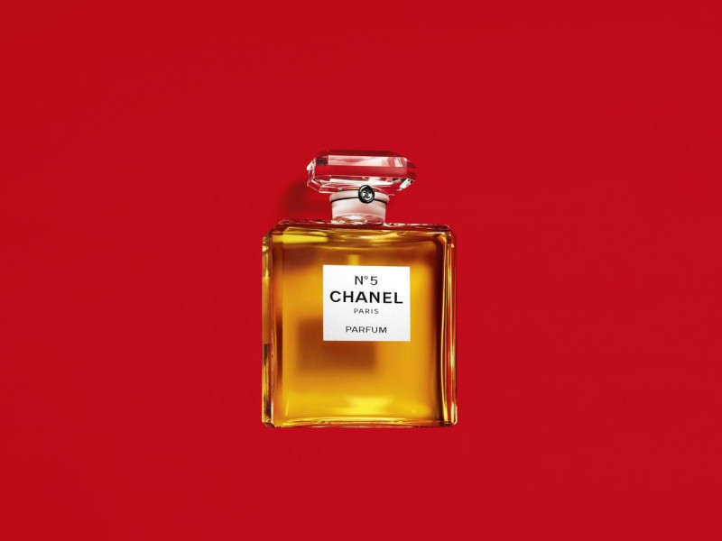 Chanel Parfums No 5 Fragrance advertisement for Autumn/Winter 2024