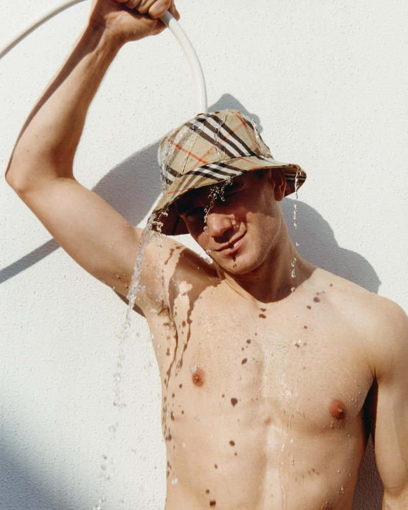 Burberry advertisement for Spring/Summer 2025