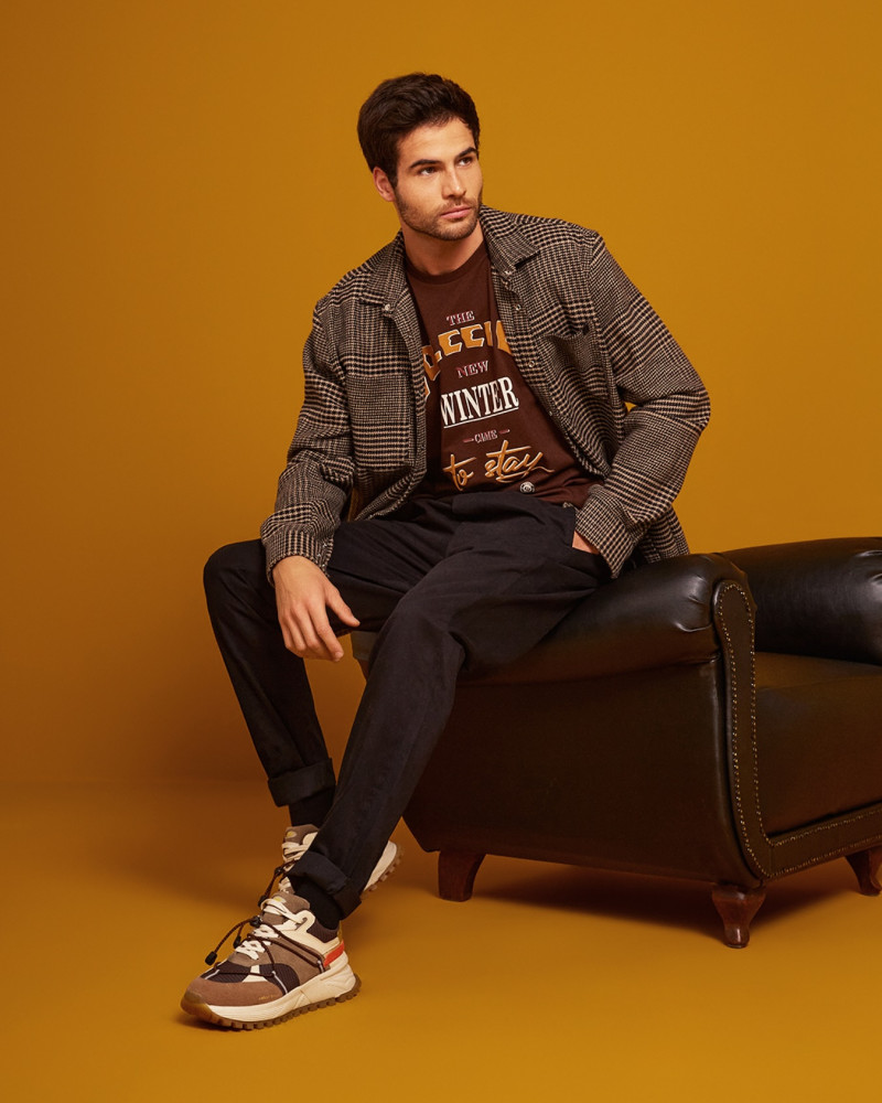 Colcci advertisement for Pre-Fall 2025