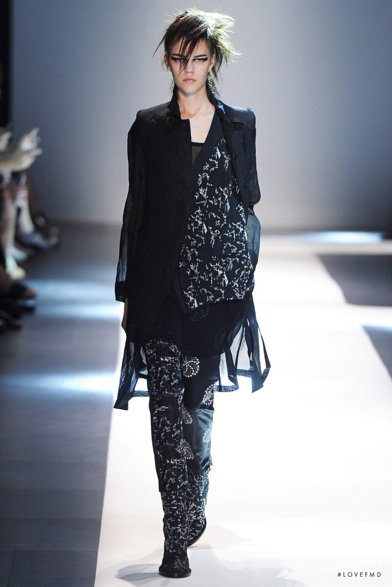 Ann Demeulemeester fashion show for Spring/Summer 2015