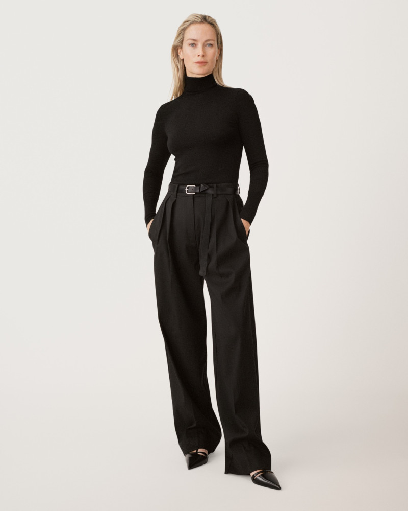 Carolyn Murphy featured in  the Zara Zara 50th Anniversary 50 Years 50 Icons lookbook for Summer 2025