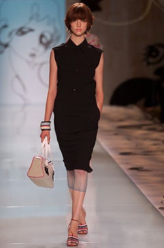 Cacharel fashion show for Spring/Summer 2002